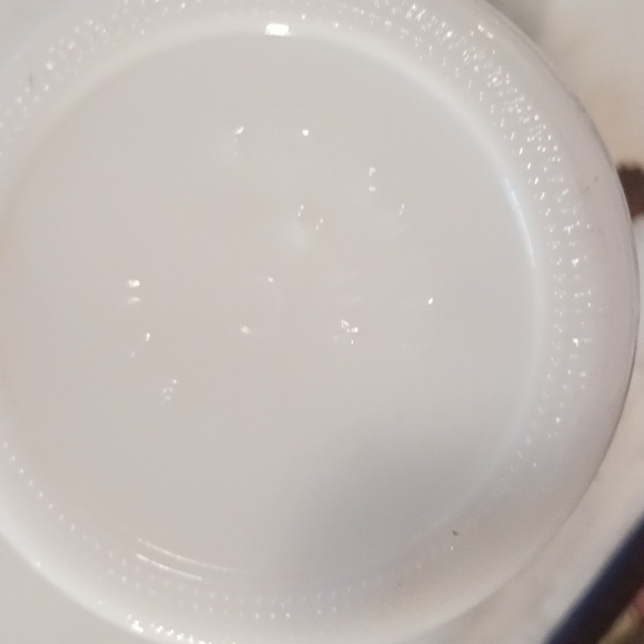 E.O. Brody milk white candel holders - Picture 6 of 10